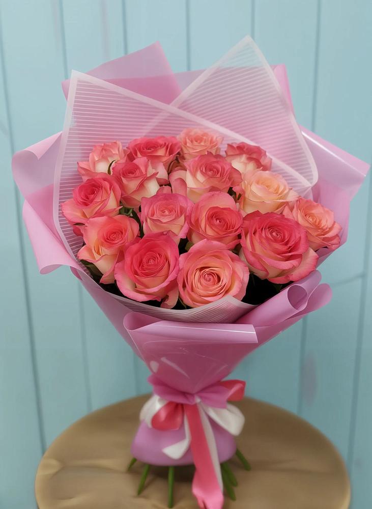 Букет 15 Розовых роз Равель в Асбесте