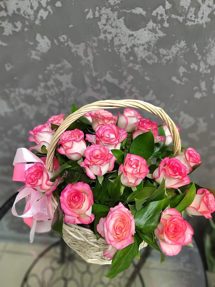 Цветочная композиция из Розы в корзине в Асбесте