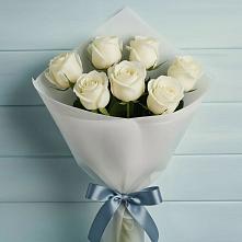 Букет 7 Белых роз Эдлесс Лав в Асбесте
