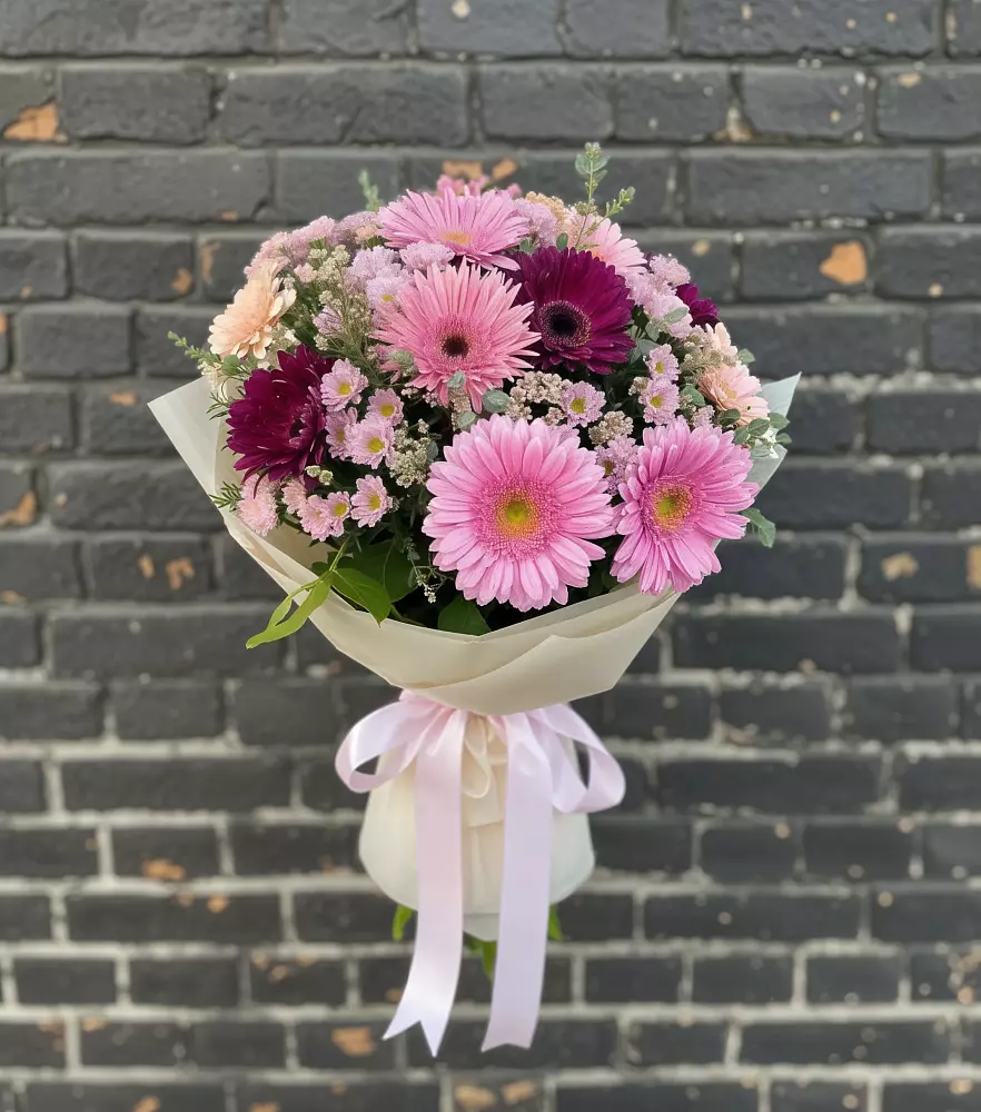 Букет цветов из: Герберы и Хризантемы в Асбесте