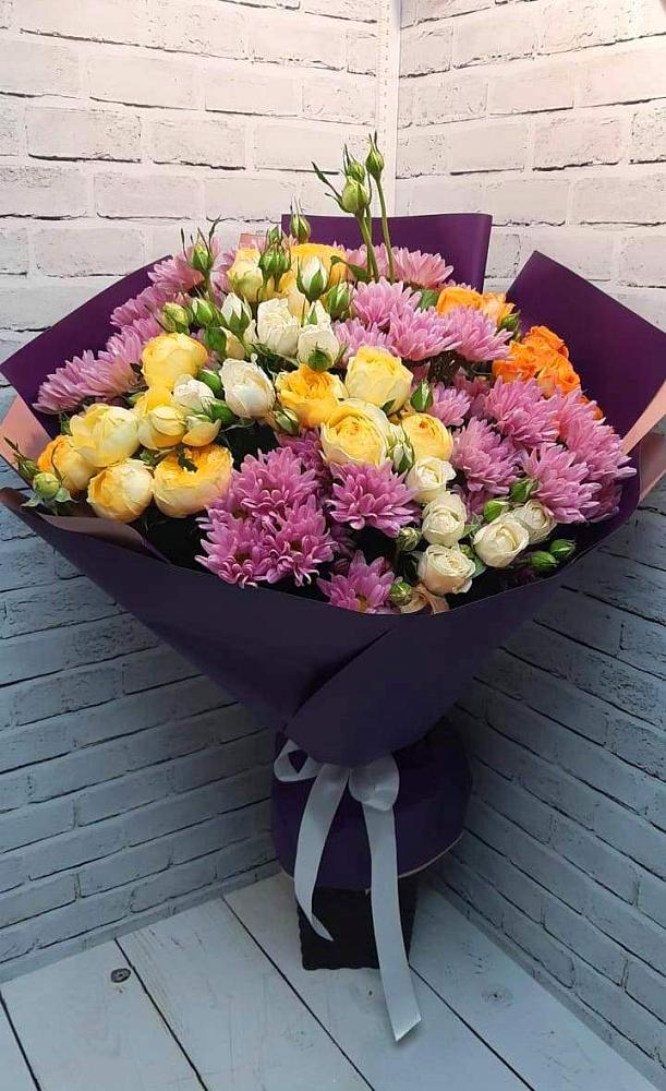 Букет цветов из: Хризантемы и Розы в Асбесте