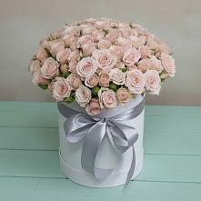 Цветочная композиция из Розы в шляпной коробке в Асбесте