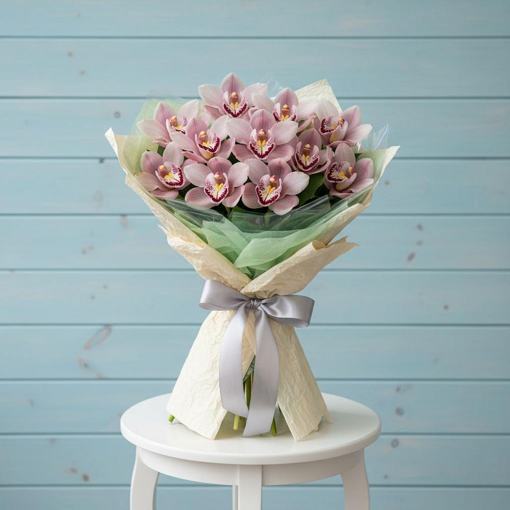 Букет цветов из: Орхидеи и Розы в Асбесте