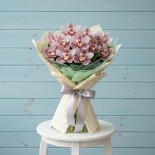 Букет цветов из:  Орхидеи и Розы в Асбесте