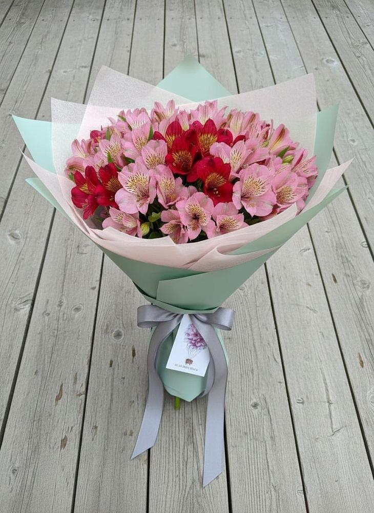 Букет цветов из: Альстромерии в Асбесте