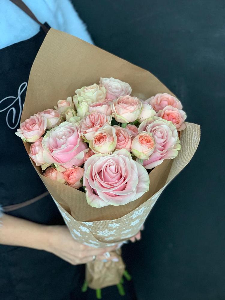 Букет цветов из: Хризантемы и Розы в Асбесте