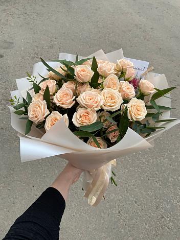 Букет Кремовые розы Латте в Асбесте
