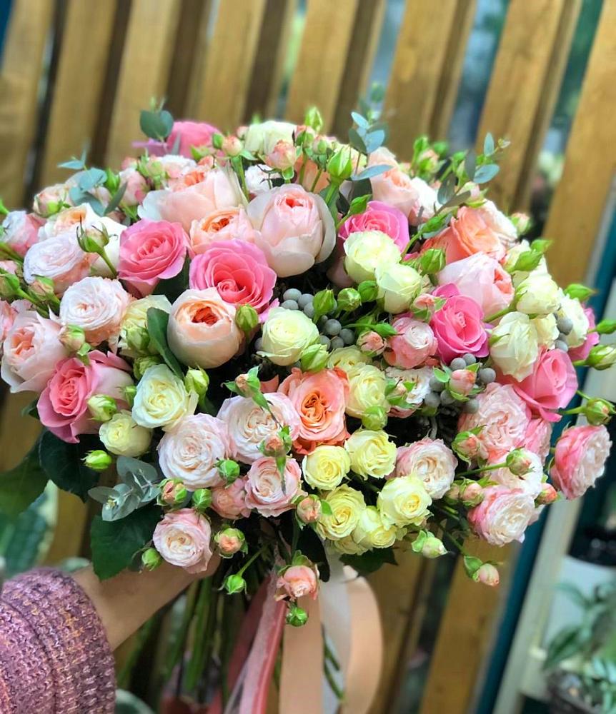 Букет цветов из: Розы в Асбесте