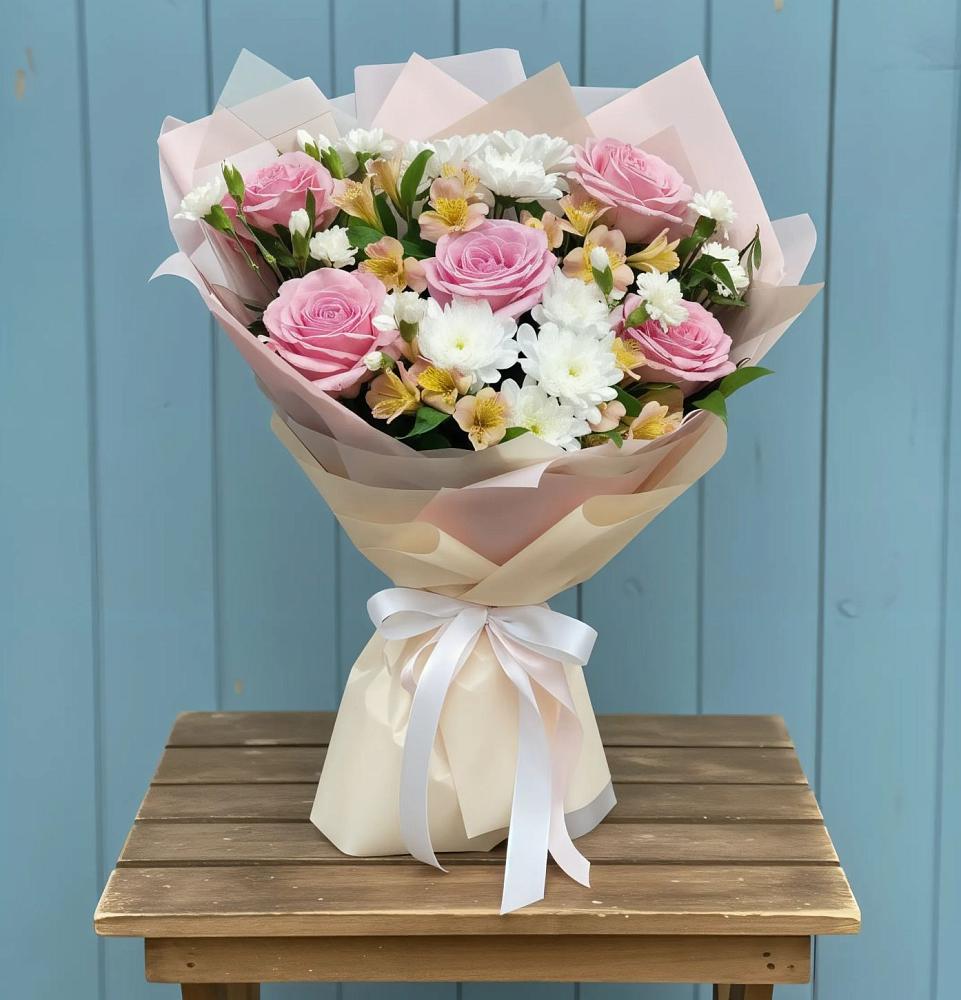 Букет цветов из: Гвоздики, Орхидеи и Розы в Асбесте