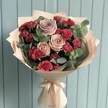 Букет цветов из:  Гвоздики и Розы в Асбесте