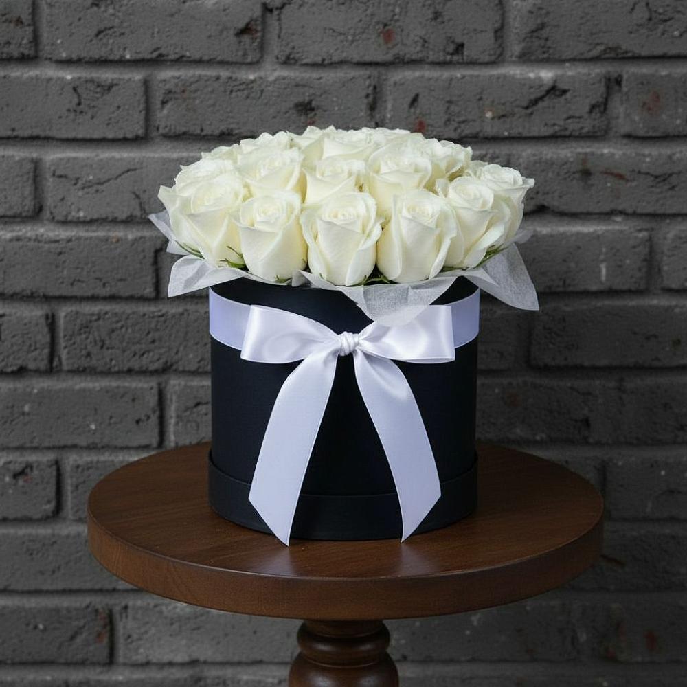 Цветочная композиция из Розы в шляпной коробке в Асбесте