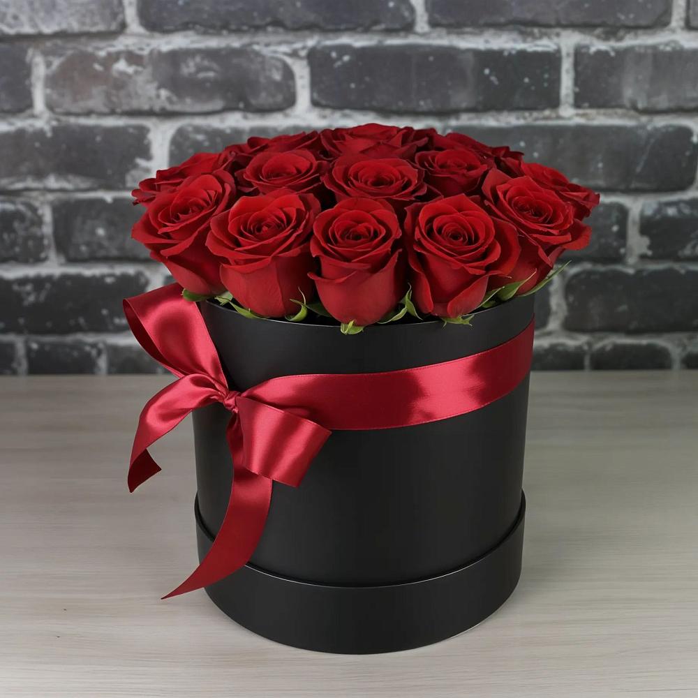 Цветочная композиция из Розы в шляпной коробке в Асбесте