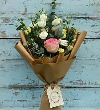 Букет цветов из:  Розы и Лизиантусы в Асбесте