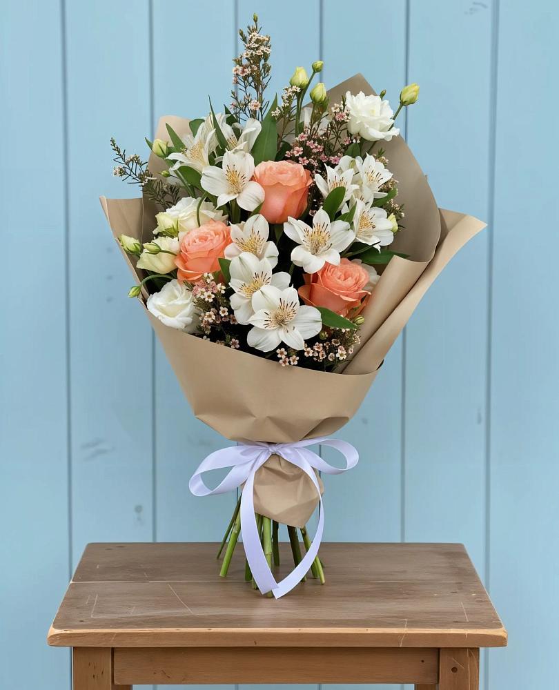 Букет цветов из: Альстромерии, Лизиантусы, Розы и Хризантемы в Асбесте