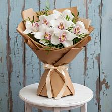 Букет цветов из:  Орхидеи и Розы в Асбесте